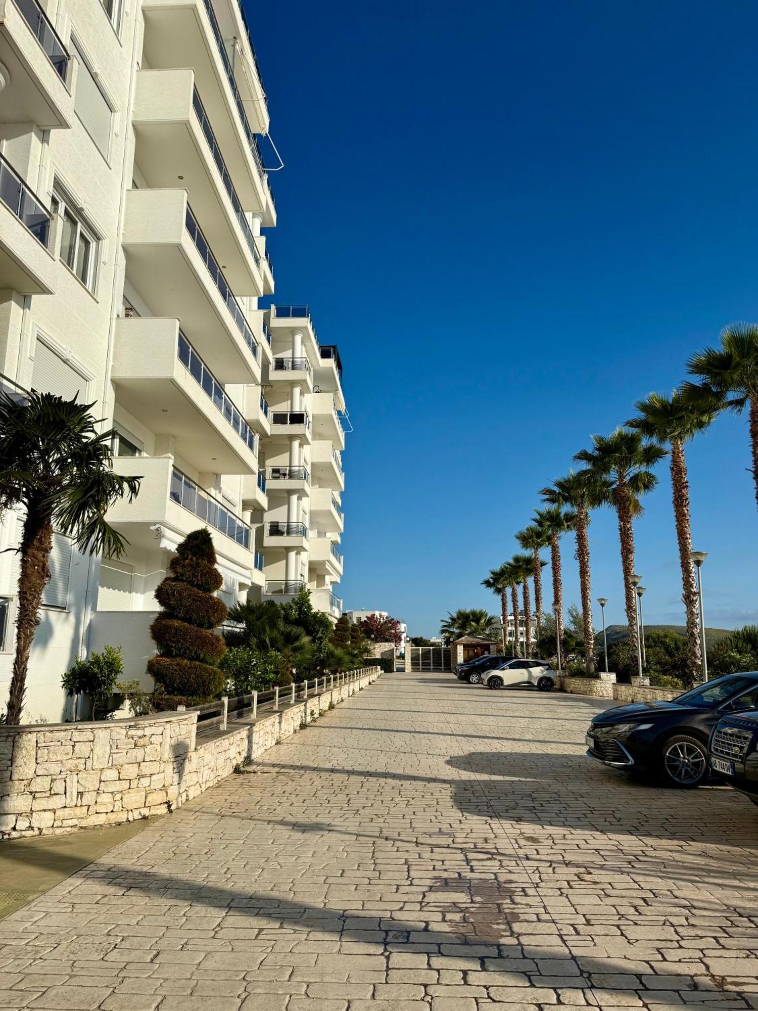 Limani Deluxe Sarandë